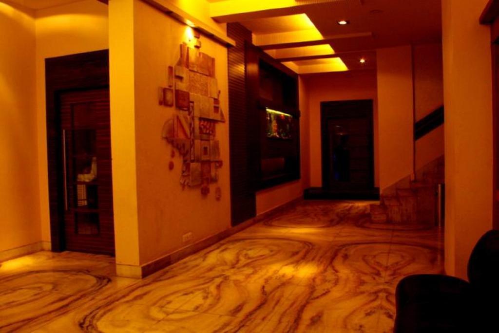 Hotel Jawahar Ulhāsnagar Екстериор снимка